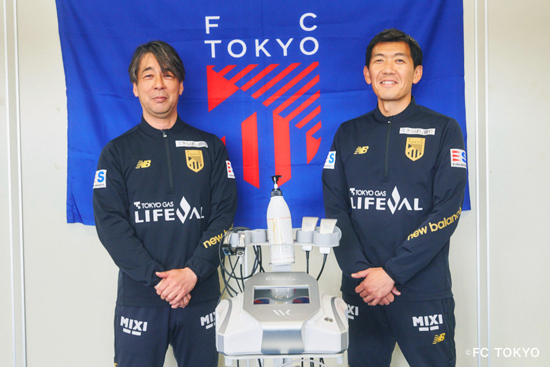 BACK4 AXと青木トレーナーと宮間フィジオセラピスト