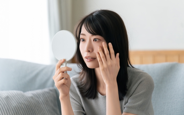 老け見えの原因「くすみ」を根本解決する深部アプローチ